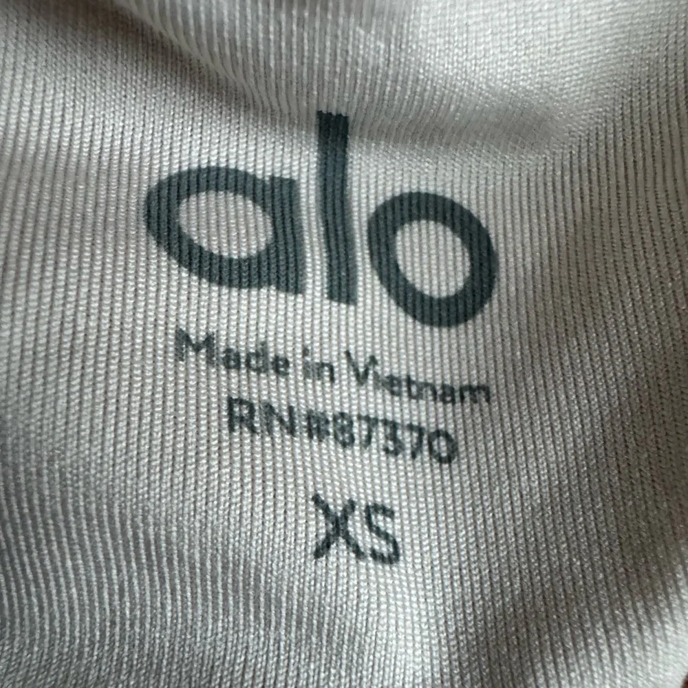 Alo Yoga Half Moon Sports Bra Rust Red Small high Neck‎ Racerback light support